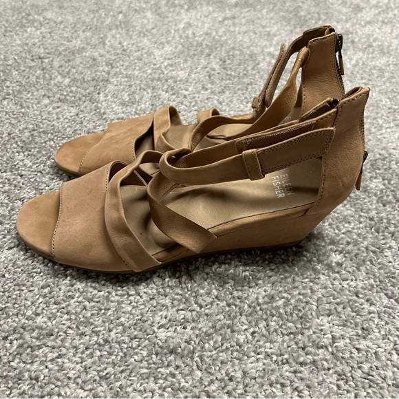 Eileen fisher sandals women’s 9.5 tan leather strappy wedge zip up open toe shoe - Picture 2 of 9